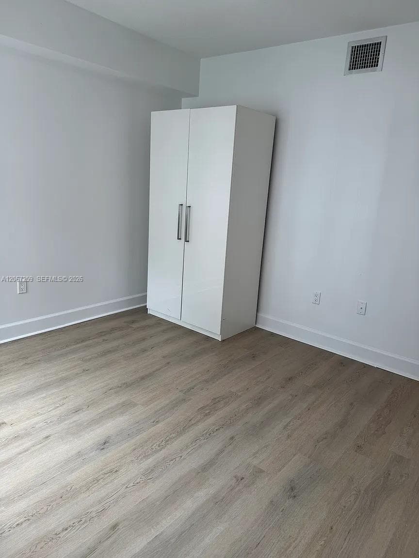 471 NE 25th St # 504, Miami, FL 33137 photo 2