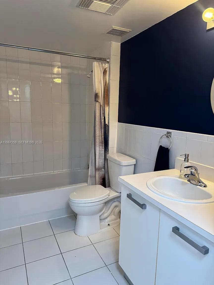471 NE 25th St # 504, Miami, FL 33137 photo 4