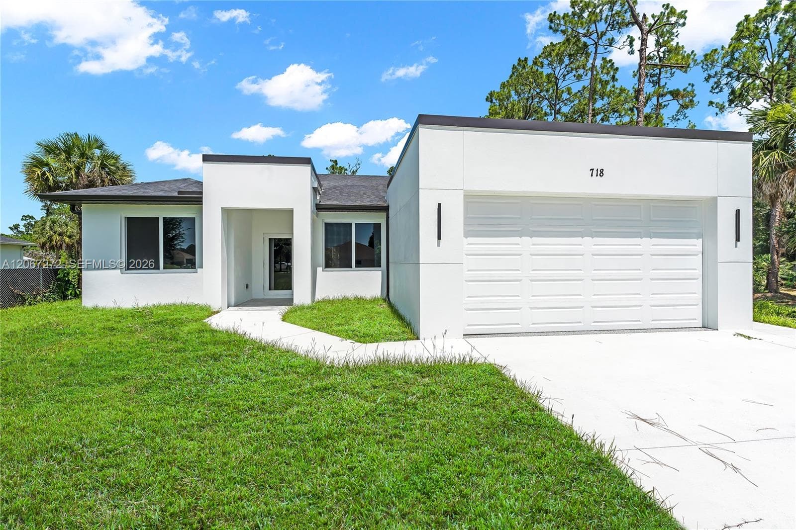 718 718 Robert AVE, Lehigh Acres FL 33936
