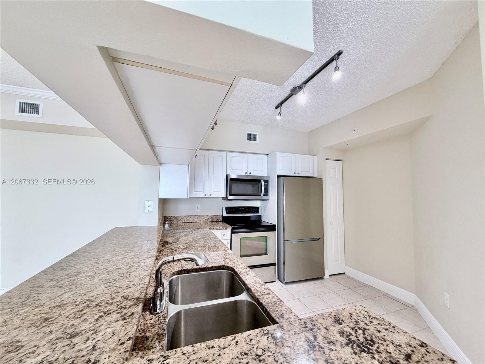 17100 N Bay Rd # 1105, Sunny Isles Beach FL 33160 photo 5