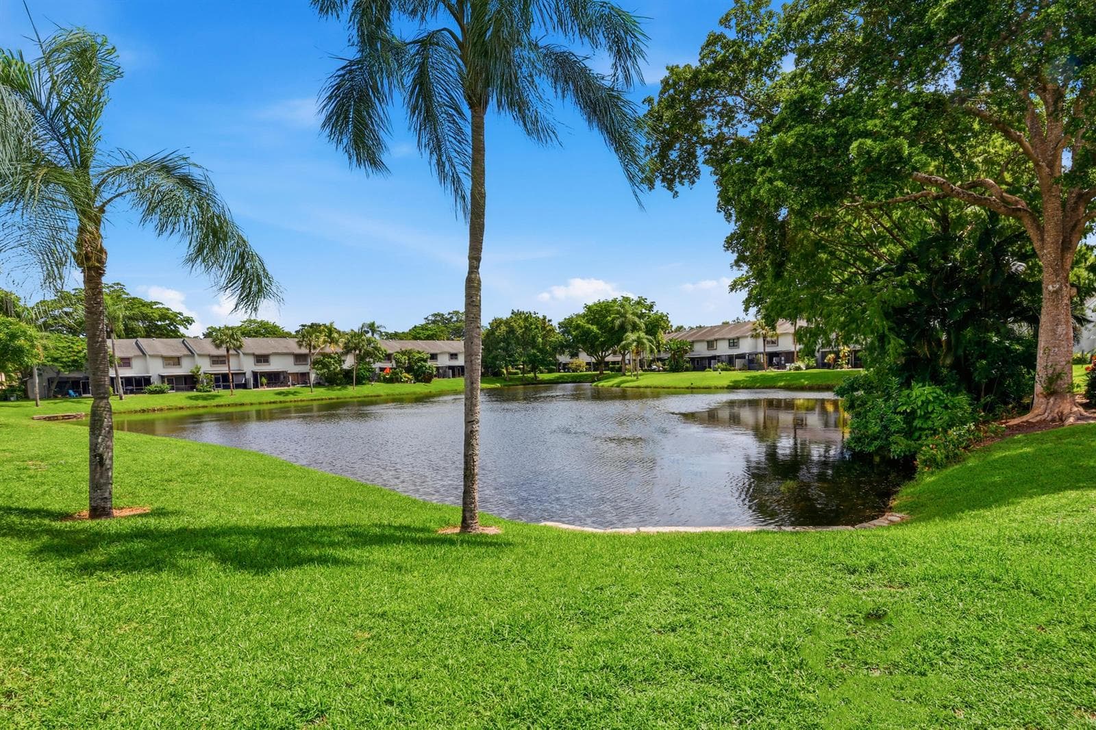3435 CARAMBOLA Circle S # 2462, Coconut Creek FL 33066 photo 5