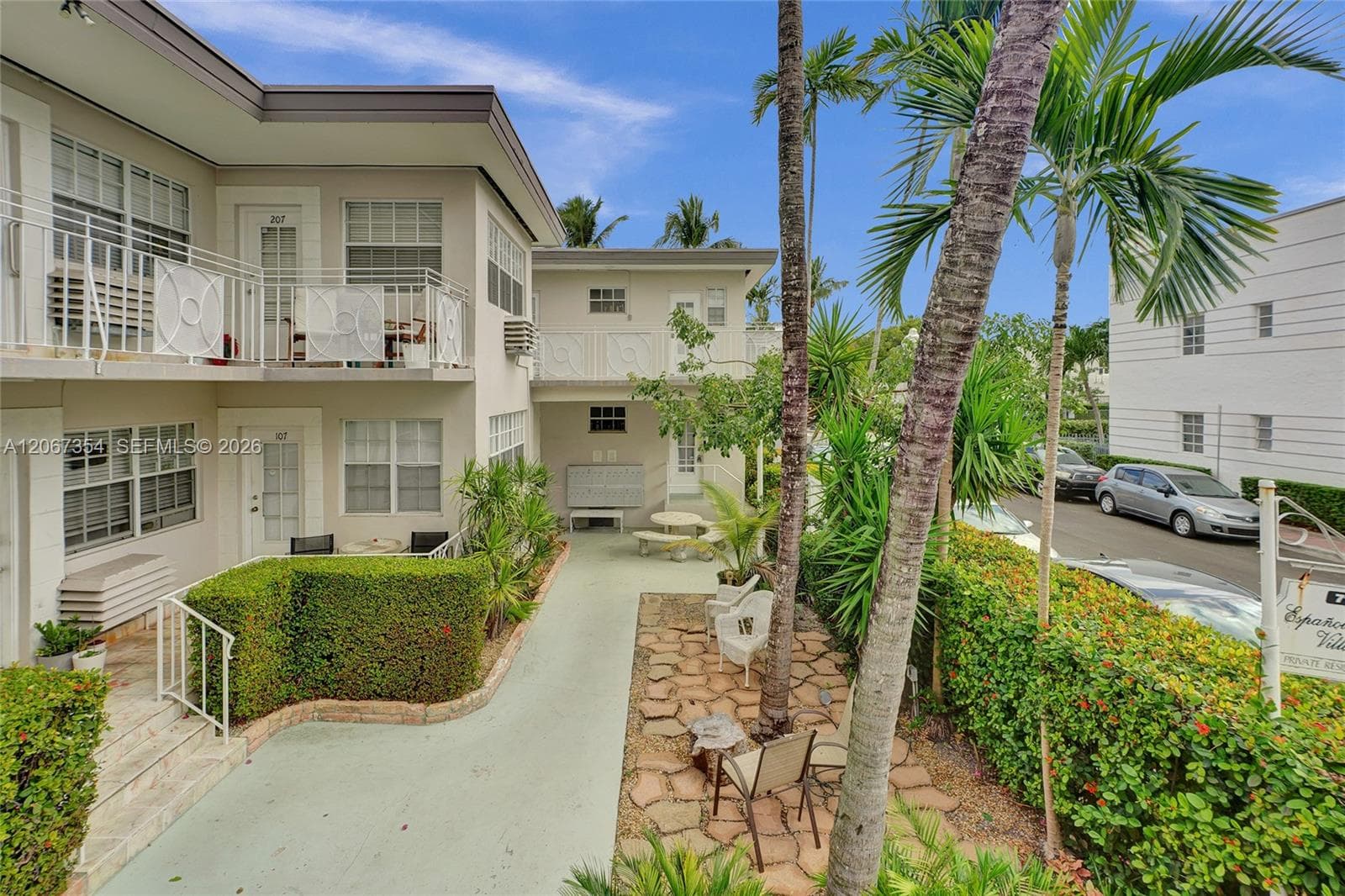 717 Espanola Way # 205, Miami Beach FL 33139