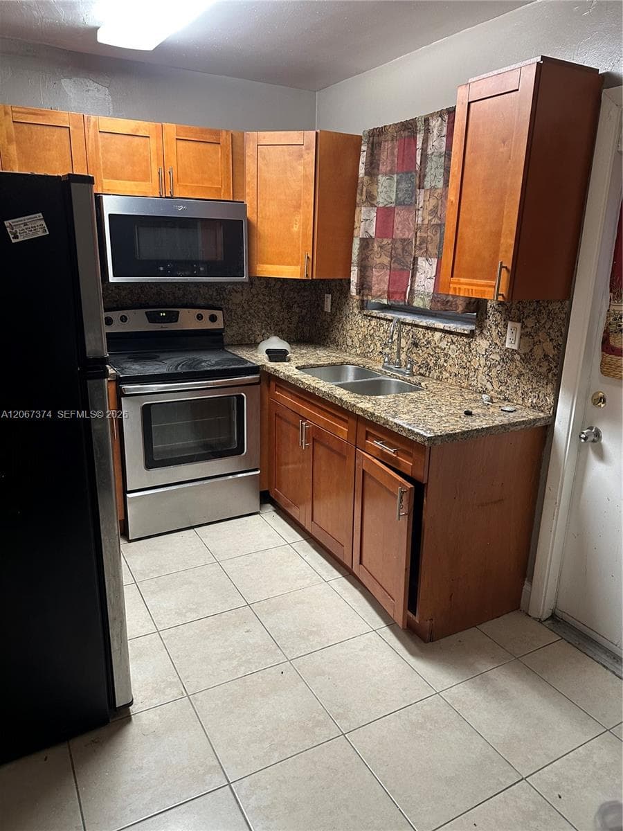 55 NW 169th St # 55, North Miami Beach FL 33169 photo 4