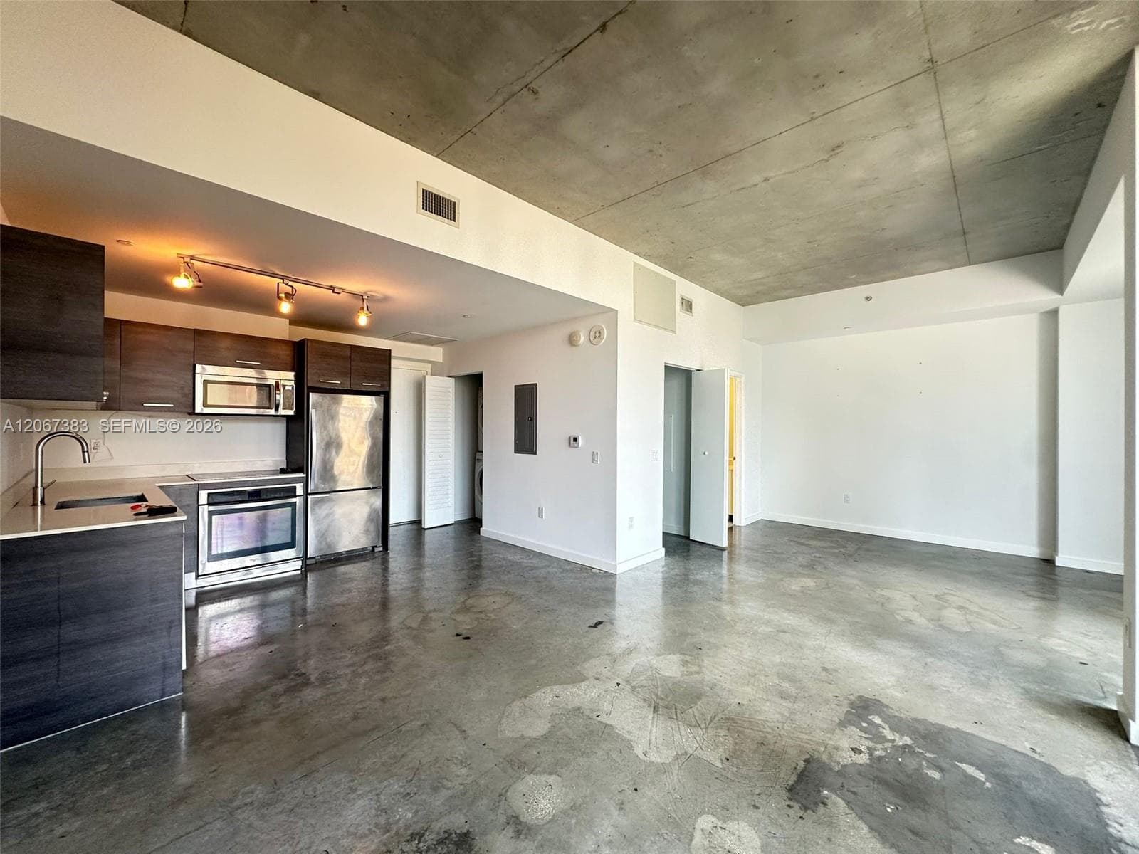 151 SE 1st St # 1505, Miami, FL 33131 photo 3