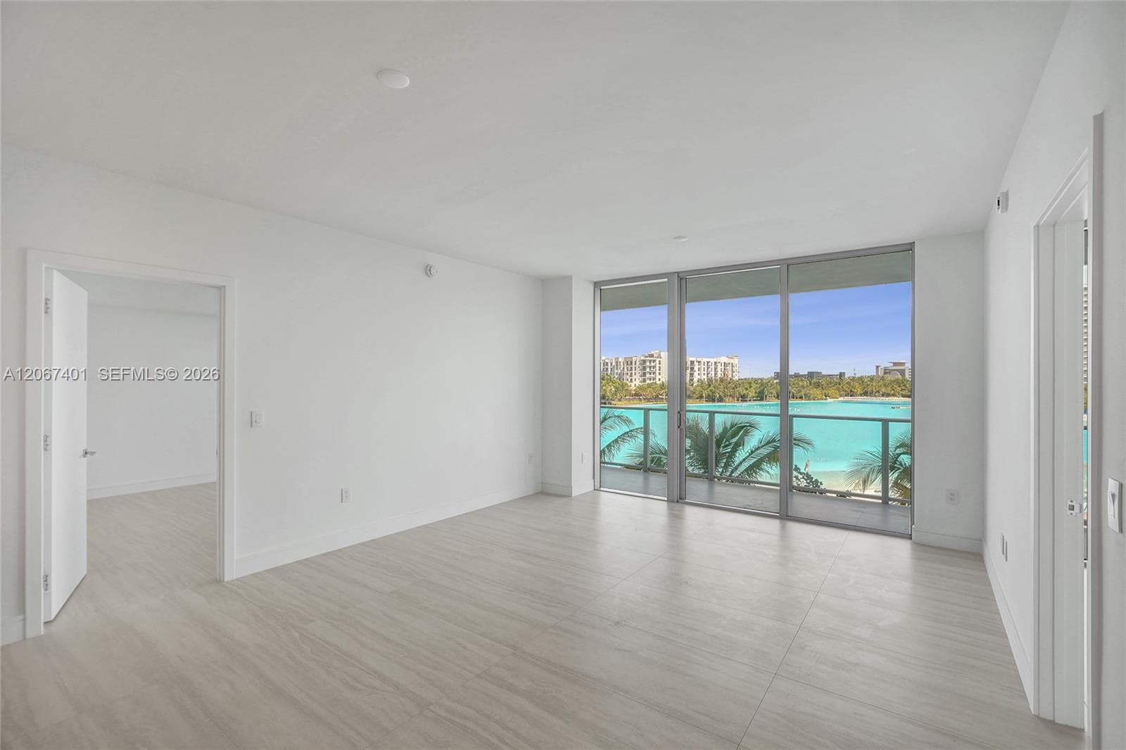 2411 Laguna Circle # 208, Miami FL 33181 photo 4