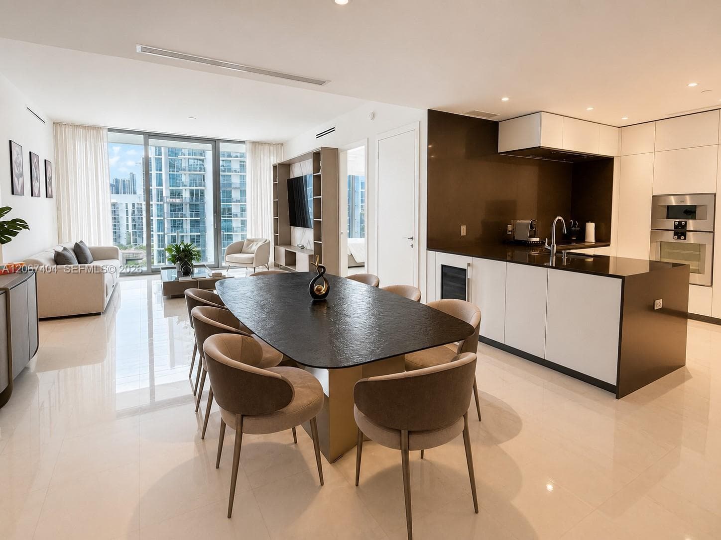 300 Biscayne Boulevard Way # 2609W, Miami FL 33131 photo 4
