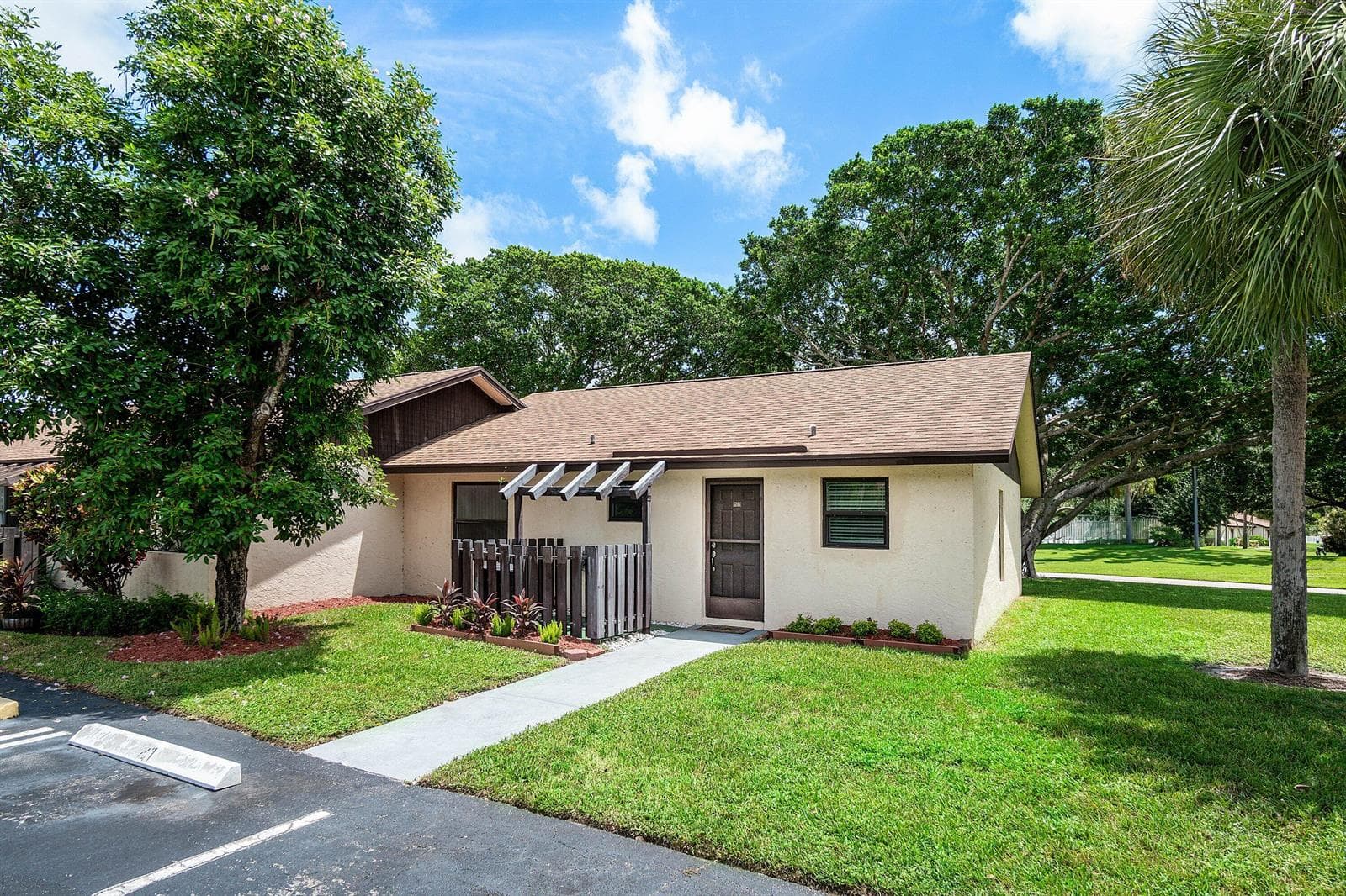 28 VIA DE CASAS NORTE # 28, Boynton Beach, FL 33426 photo 2
