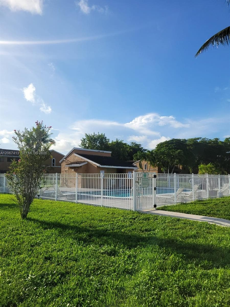 8075 NW 71st Ct # 8075, Tamarac FL 33321 photo 2