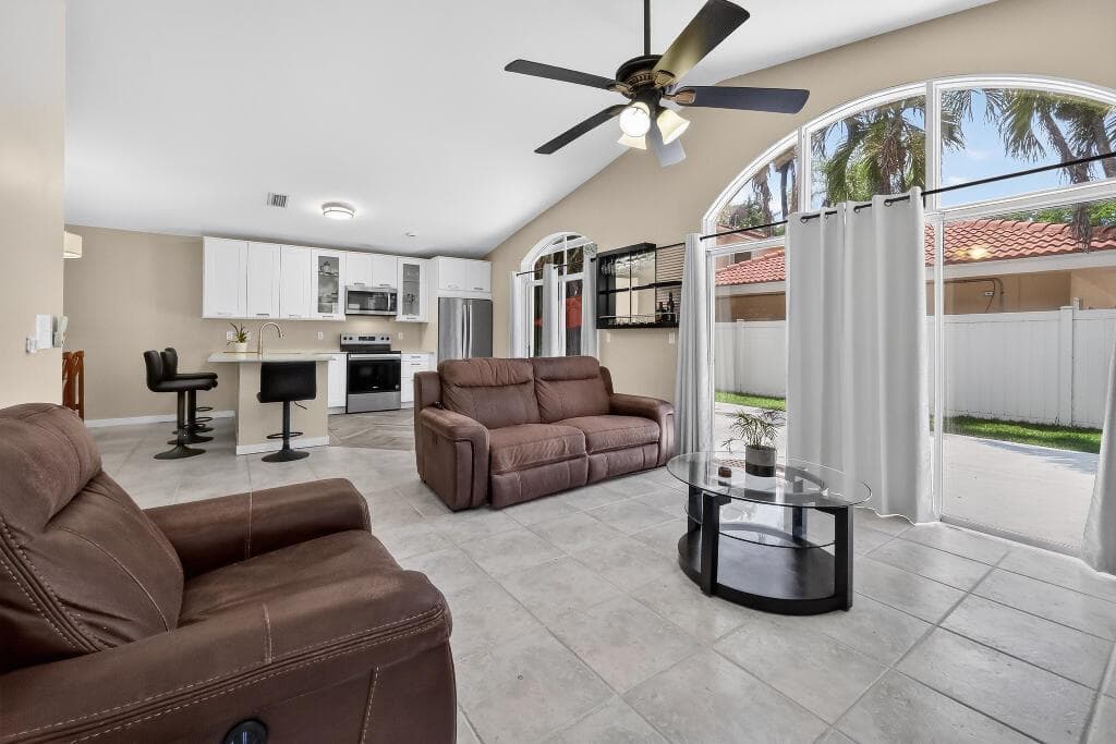 922 OPAL Terrace, Weston FL 33326 photo 3