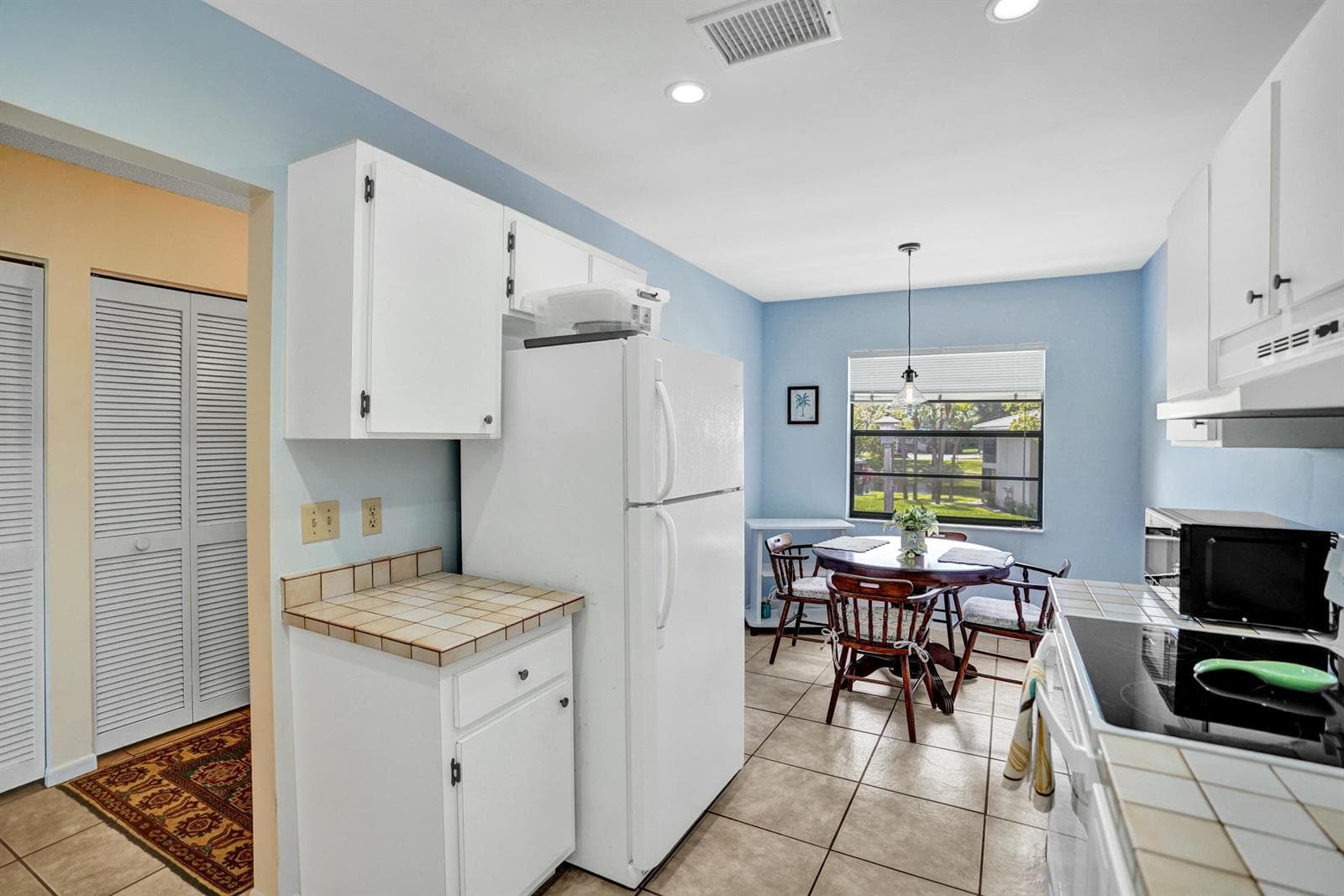 19 STRATFORD Drive E Unit F, Boynton Beach FL 33436 photo 4