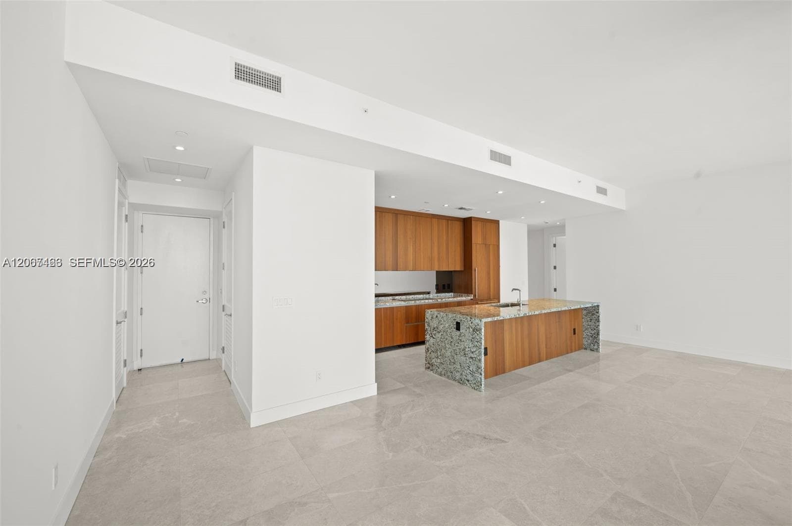 175 SE 25 RD # 2604, Miami FL 33129 photo 5