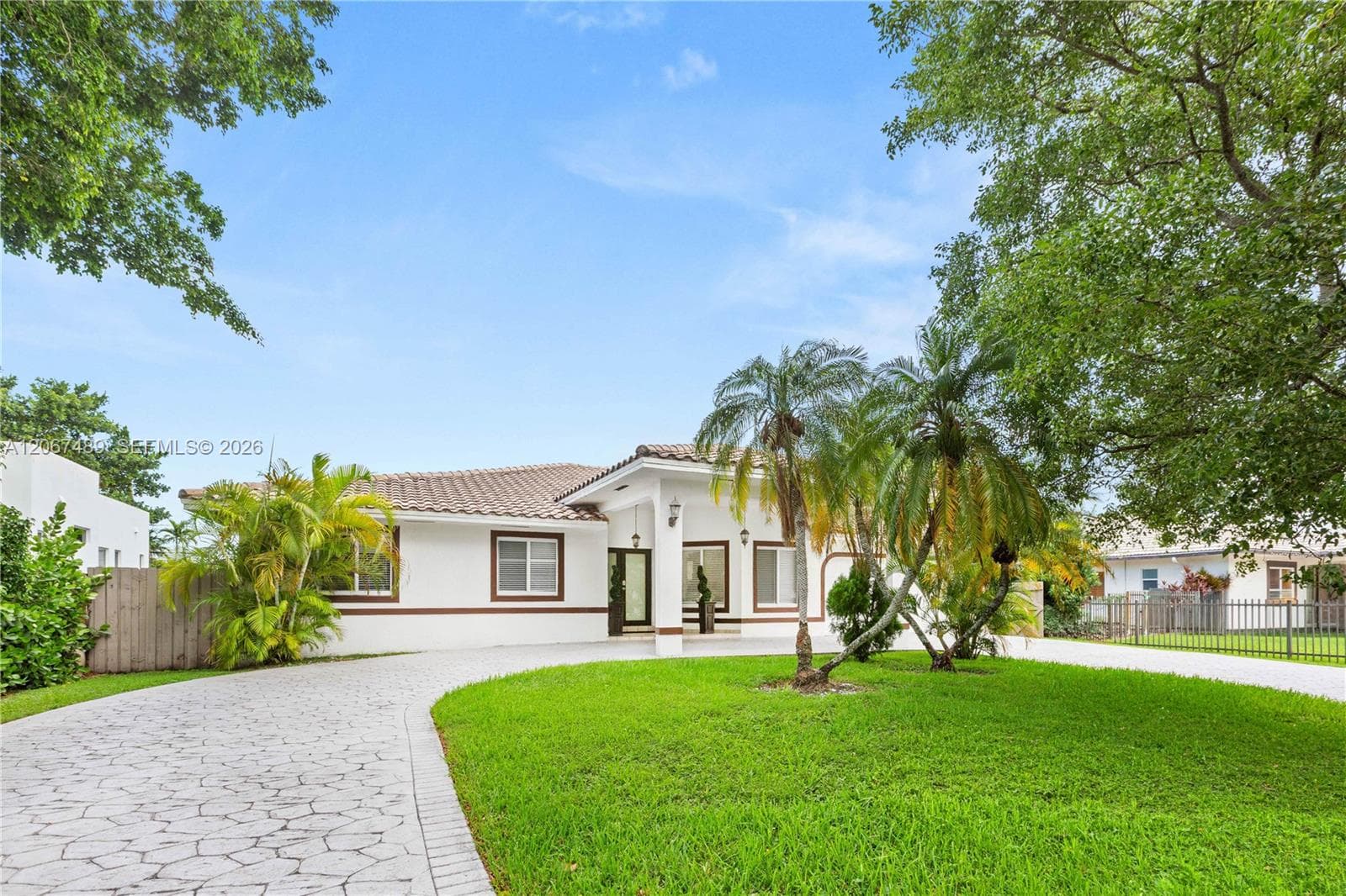 9840 NW 28th Ter, Doral FL 33172