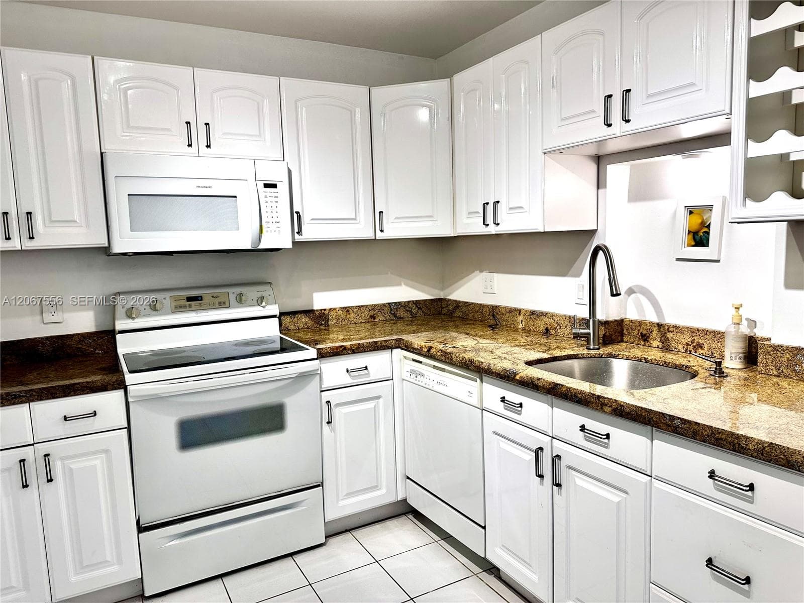 400 Kings Point Dr # 714, Sunny Isles Beach FL 33160 photo 2