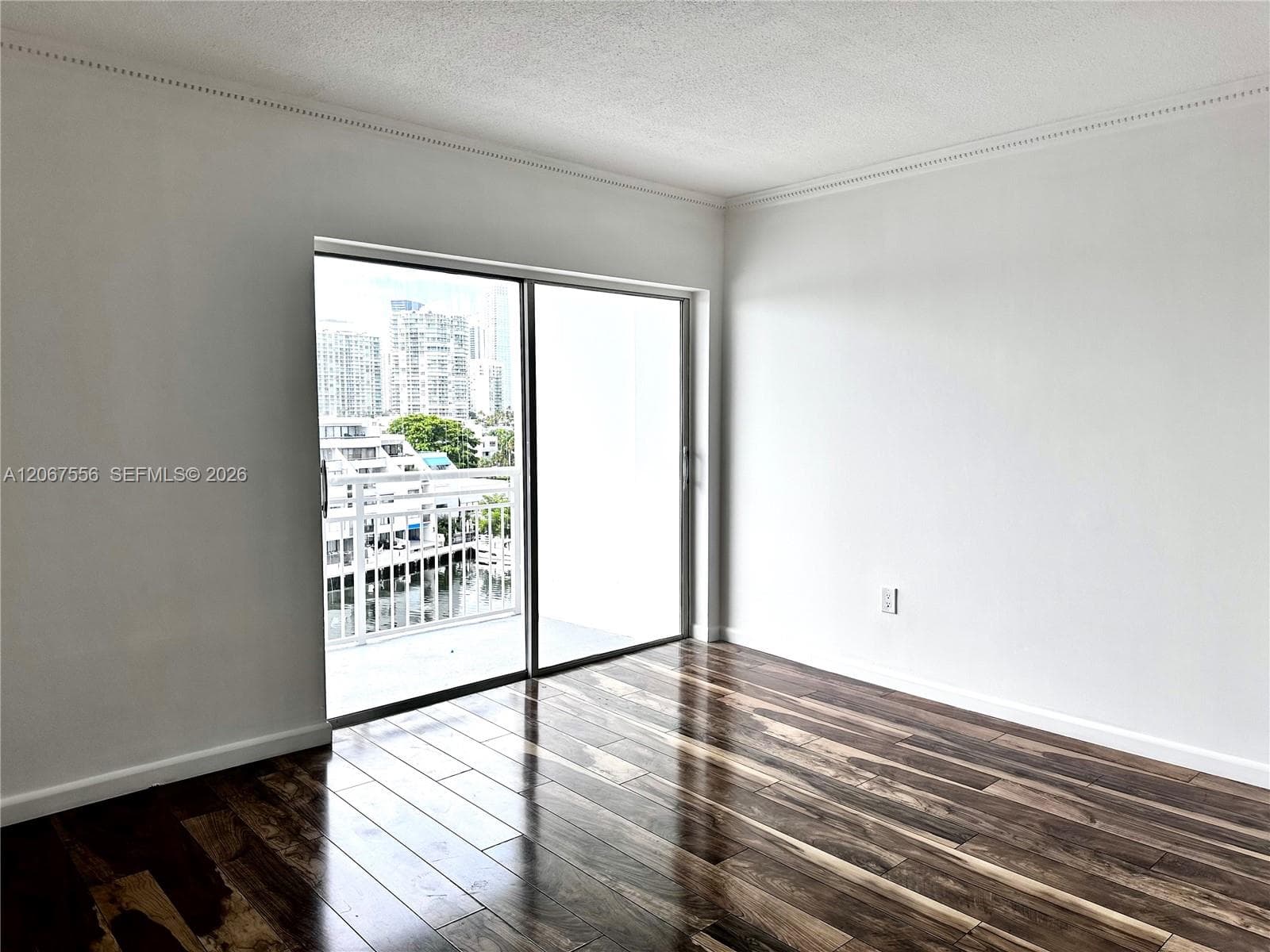 400 Kings Point Dr # 714, Sunny Isles Beach FL 33160 photo 5