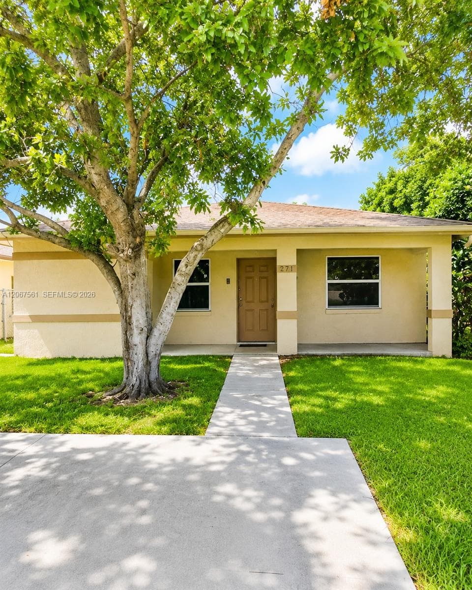 221 NE 35th St, Oakland Park FL 33334 photo 2