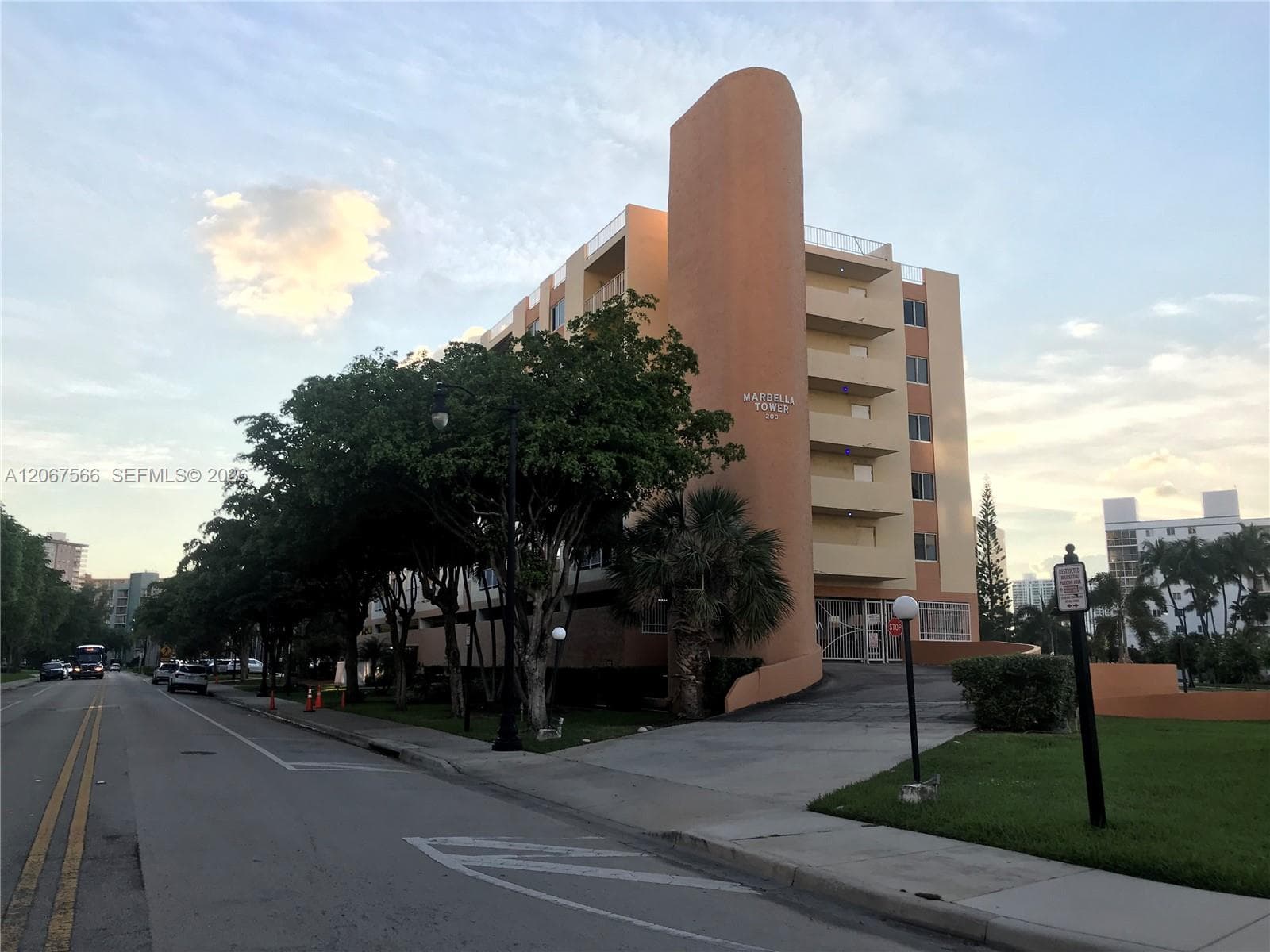 200 178th Dr # 312, Sunny Isles Beach FL 33160 photo 2