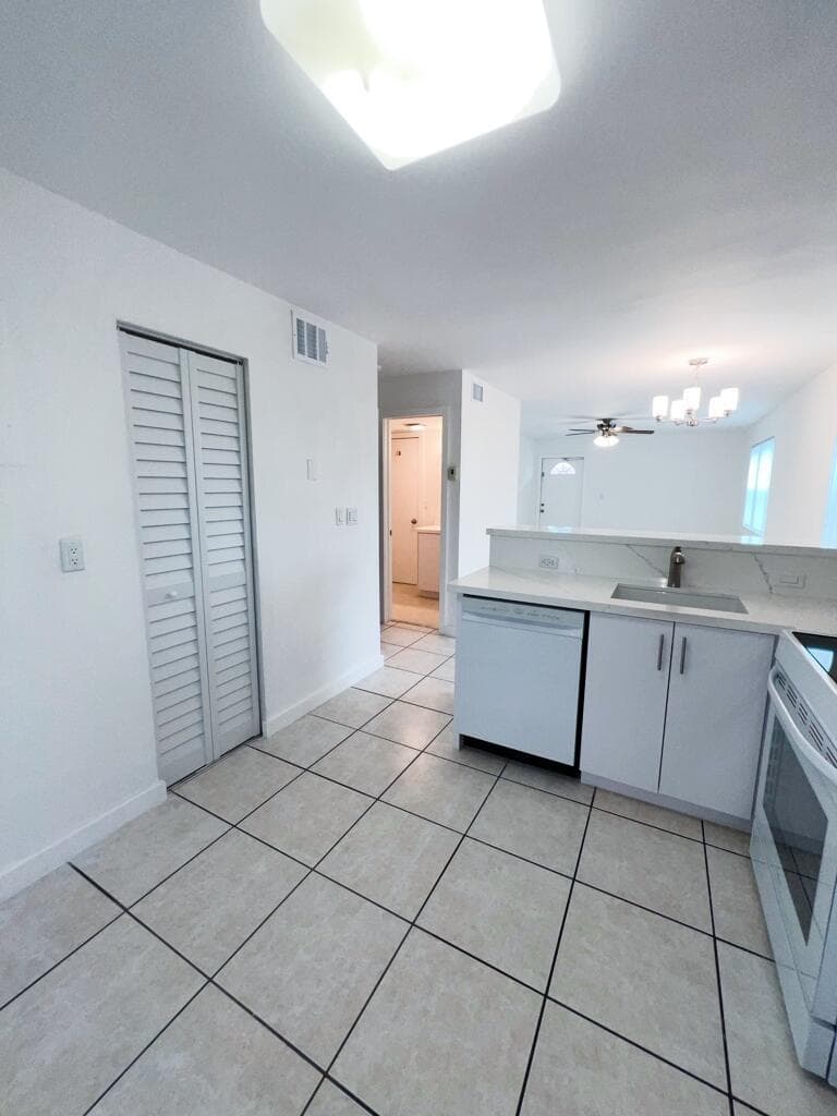3777 NW 78TH Avenue # 46E, Davie FL 33024 photo 4