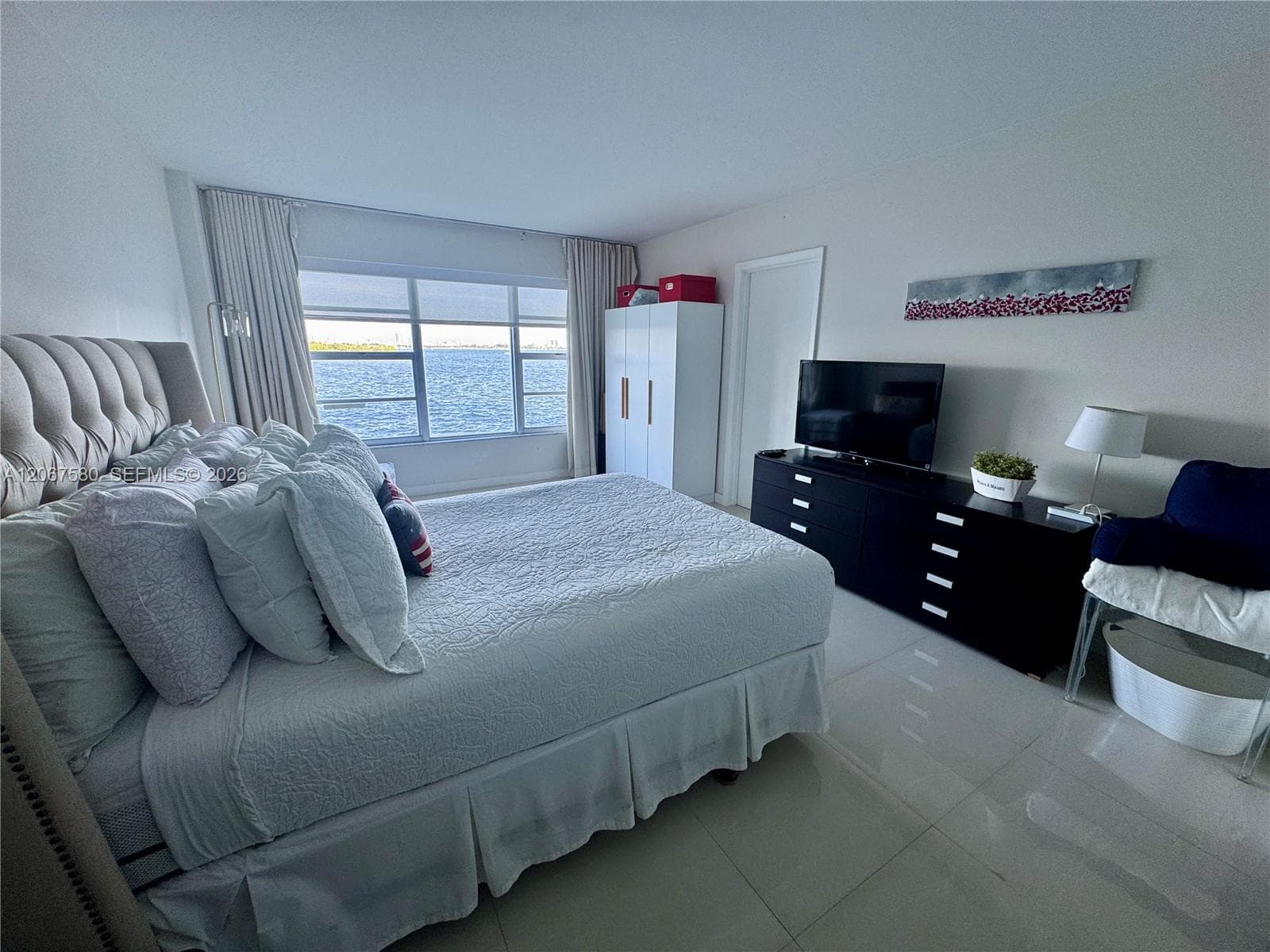 11111 Biscayne Blvd # 2B, Miami, FL 33181