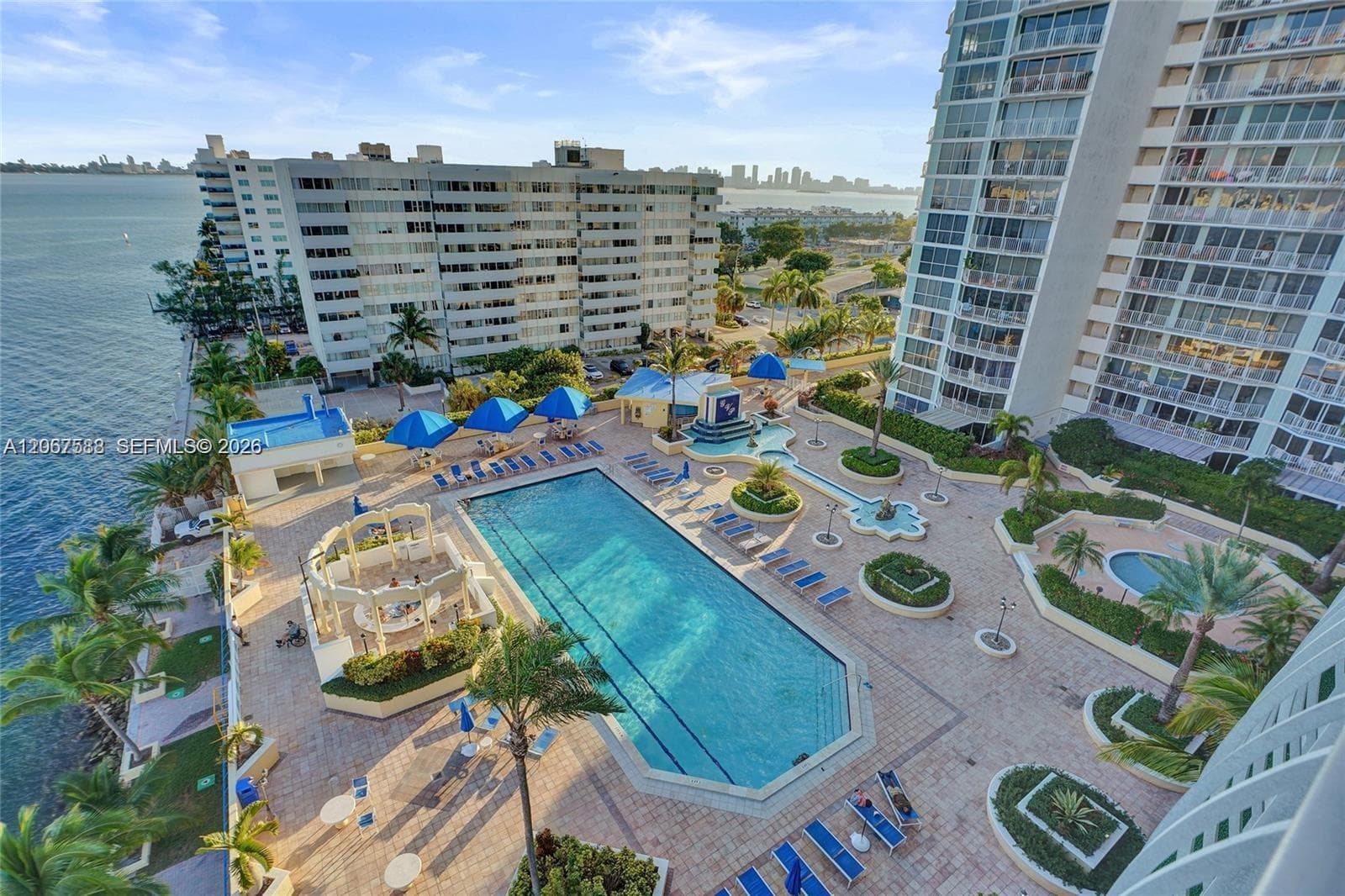 7601 E Treasure Dr # 902, North Bay Village FL 33141 photo 4