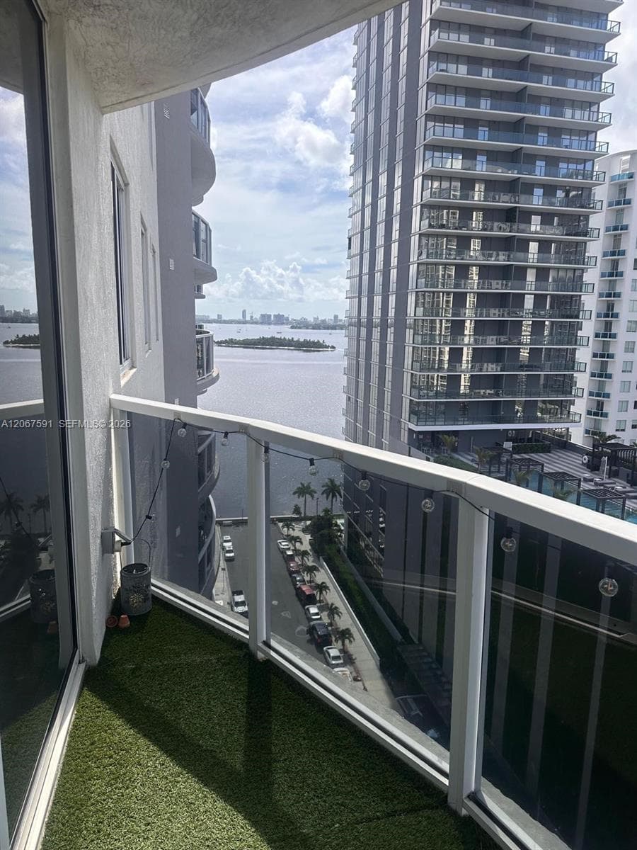 601 NE 23rd St # 1605, Miami FL 33137 photo 2