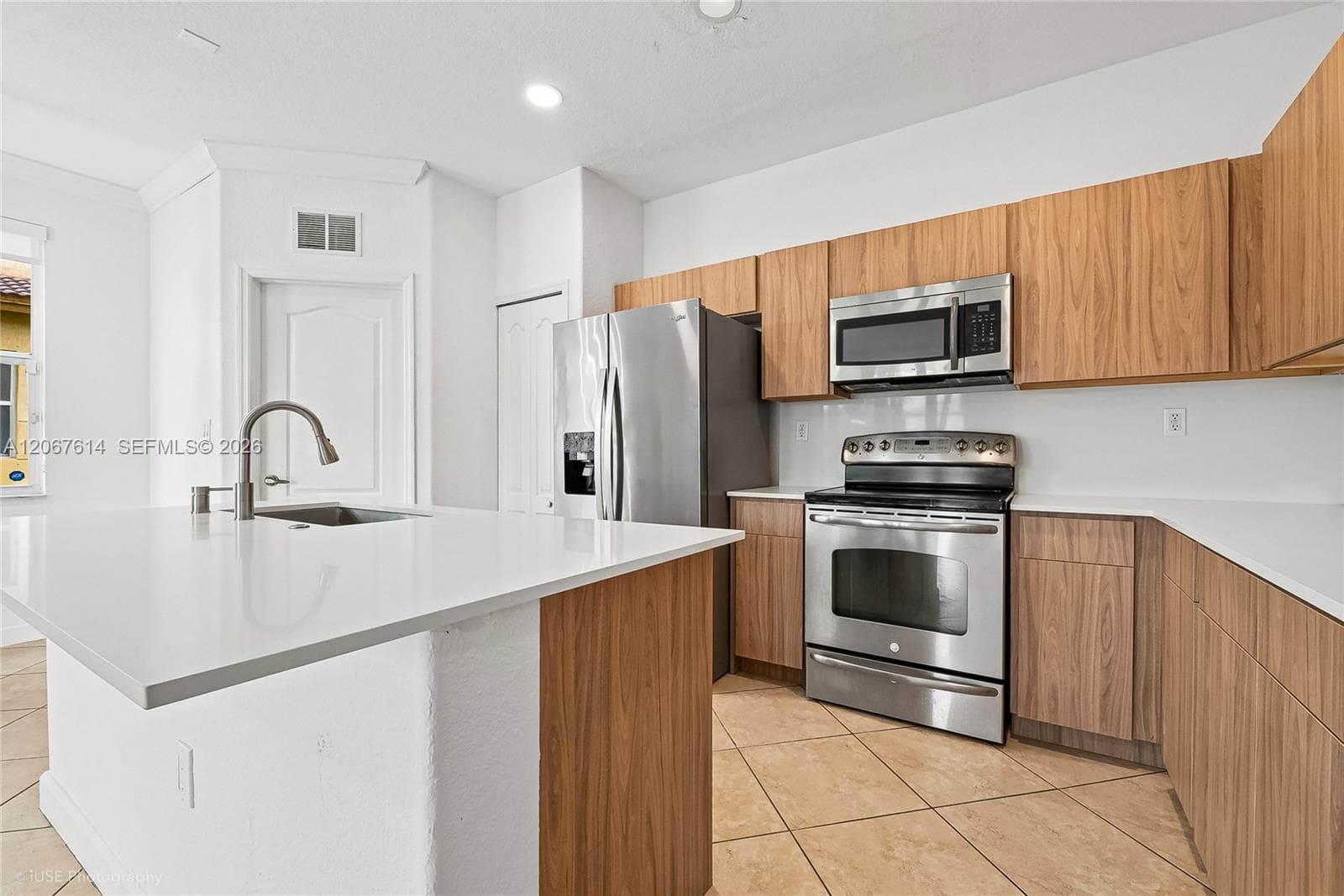 8666 NW 109th Ct # 8666, Doral FL 33178 photo 5