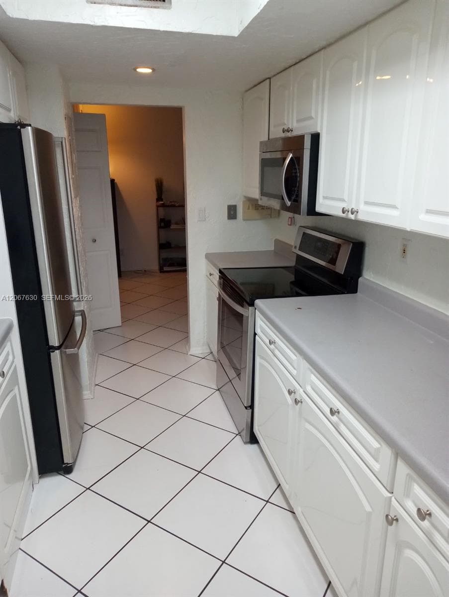 2700 Riverside Dr # B, Coral Springs FL 33065 photo 4