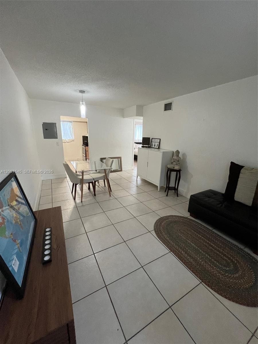 458 SW 10th St # 4, Miami FL 33130 photo 4