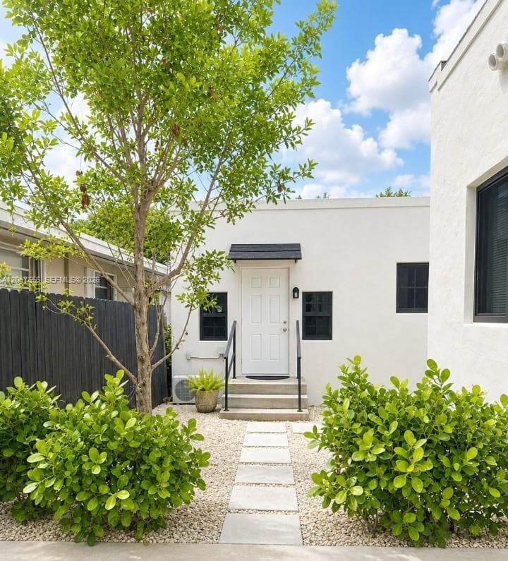 220 SW 32nd Ave # REAR, Miami, FL 33135