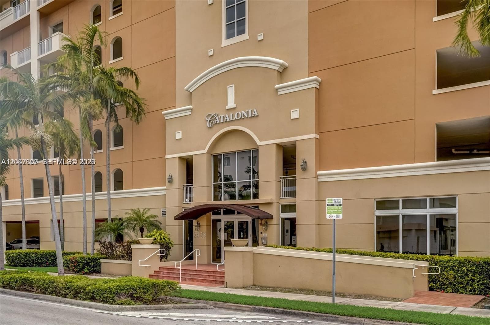 2425 SW 27th Ave # 806, Miami, FL 33145 photo 4