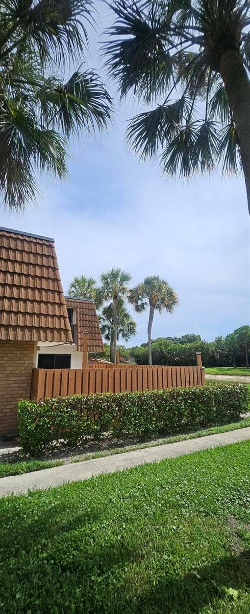 141 Heritage Way SE, West Palm Beach FL 33407 photo 5