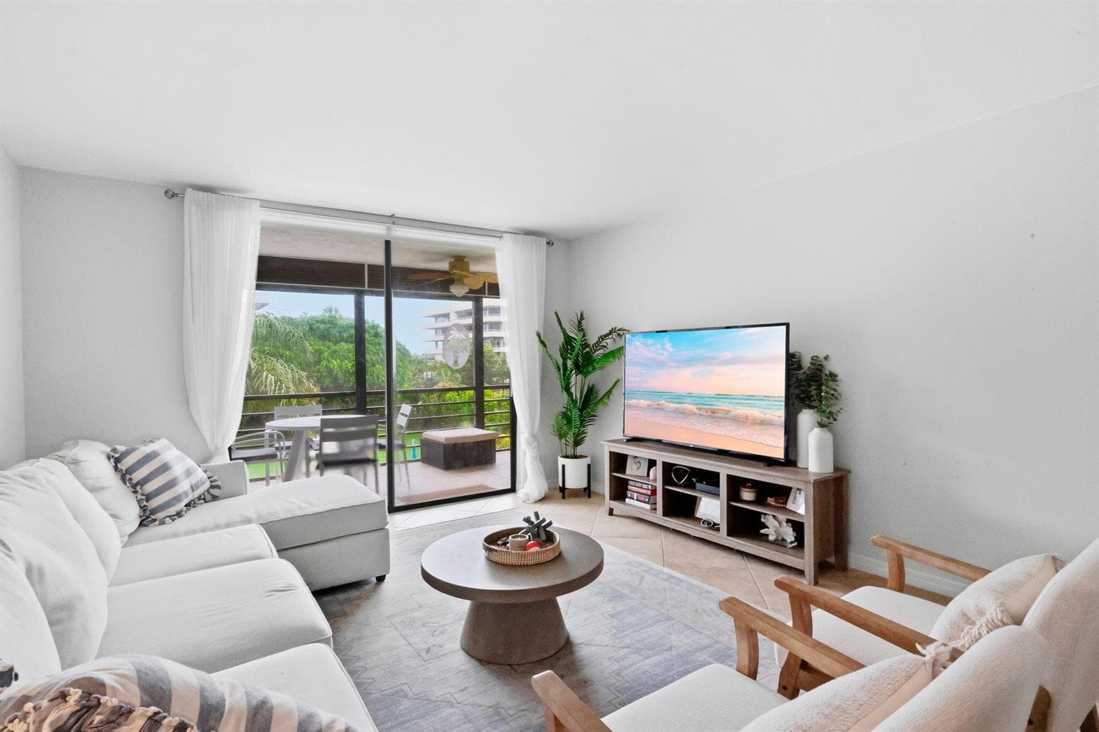 555 BANYAN TREE Lane E # 410, Delray Beach FL 33483 photo 4