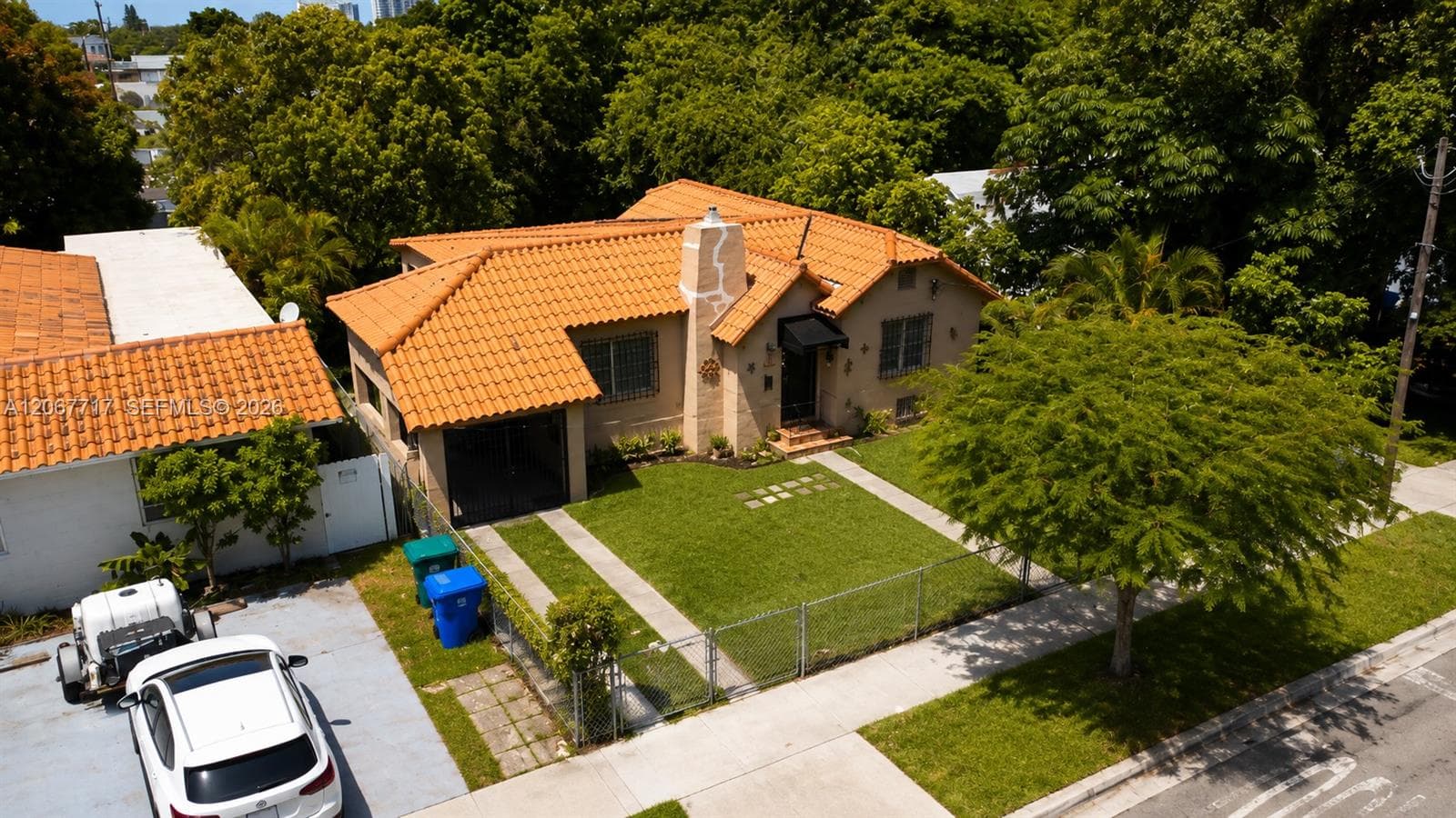 2347 SW 2nd St, Miami FL 33135 photo 4