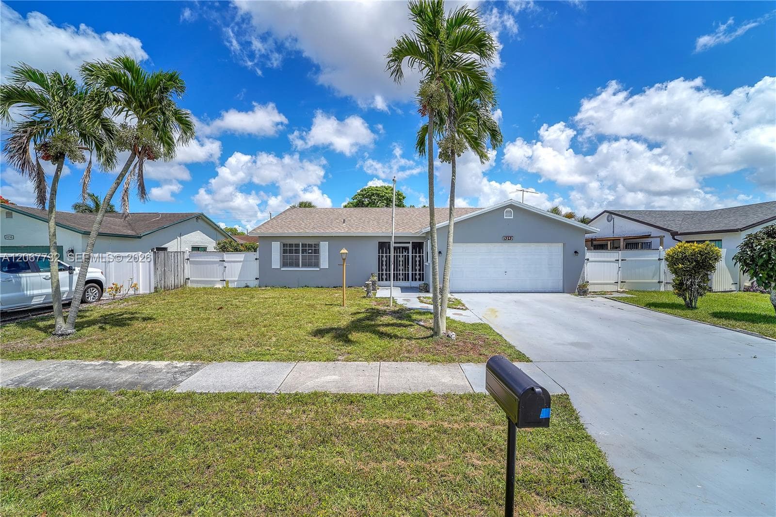 9242 SW 18th Rd, Boca Raton FL 33428