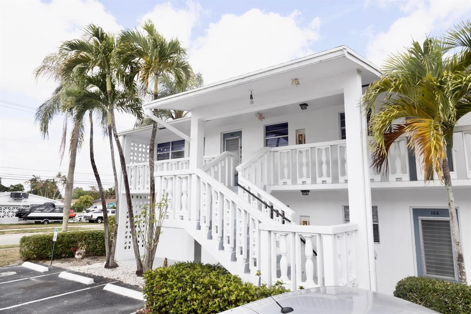 6500 Winfield Boulevard Unit 201, Margate FL 33063 photo 2