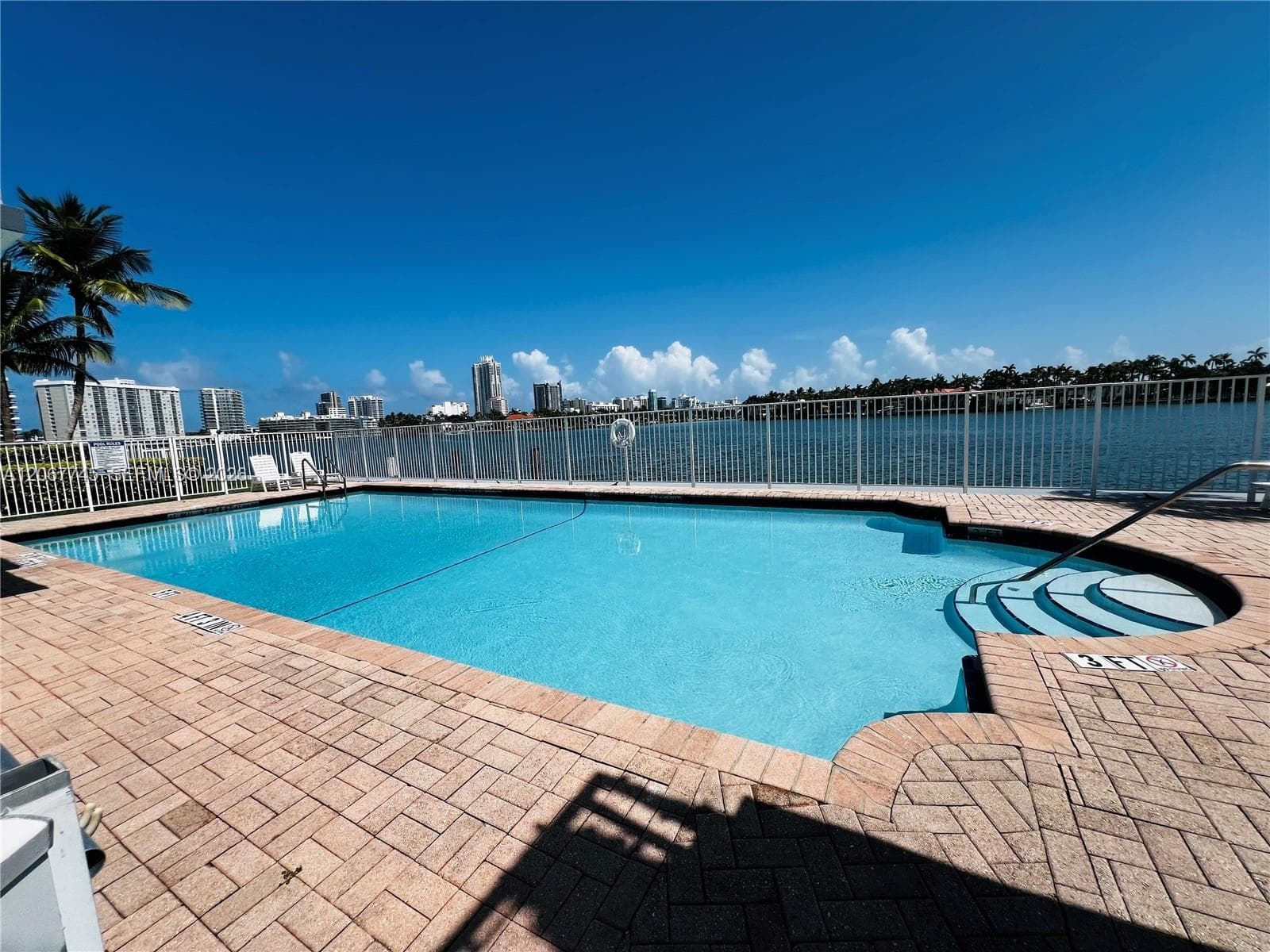 946 Bay Dr # 7, Miami Beach FL 33141 photo 2