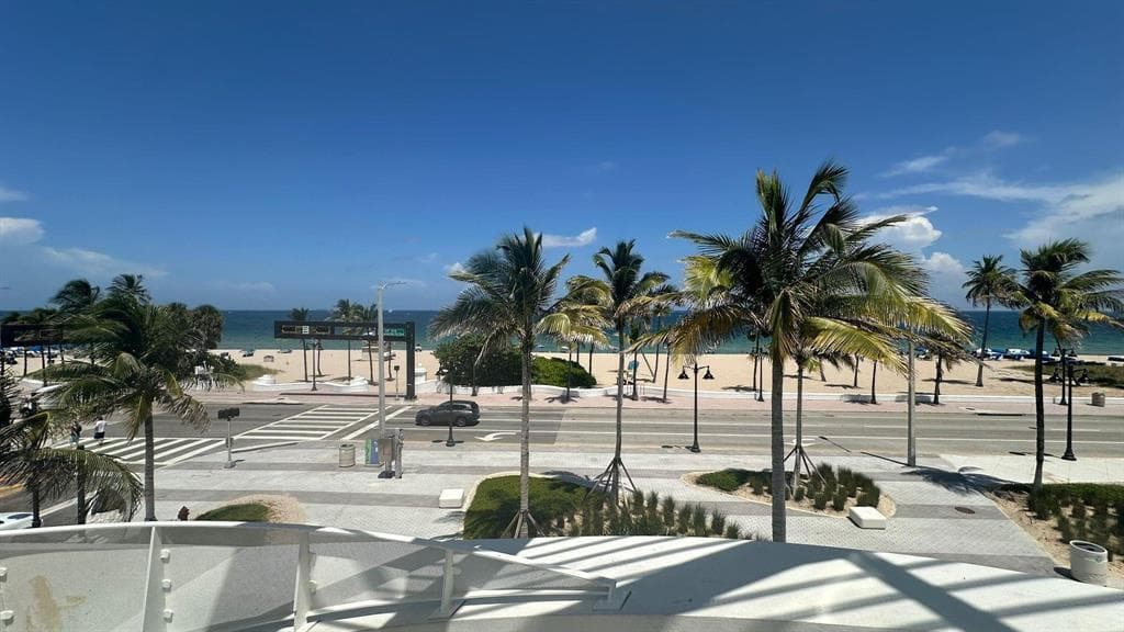 625 ANTIOCH Avenue # 302, Fort Lauderdale FL 33304 photo 3
