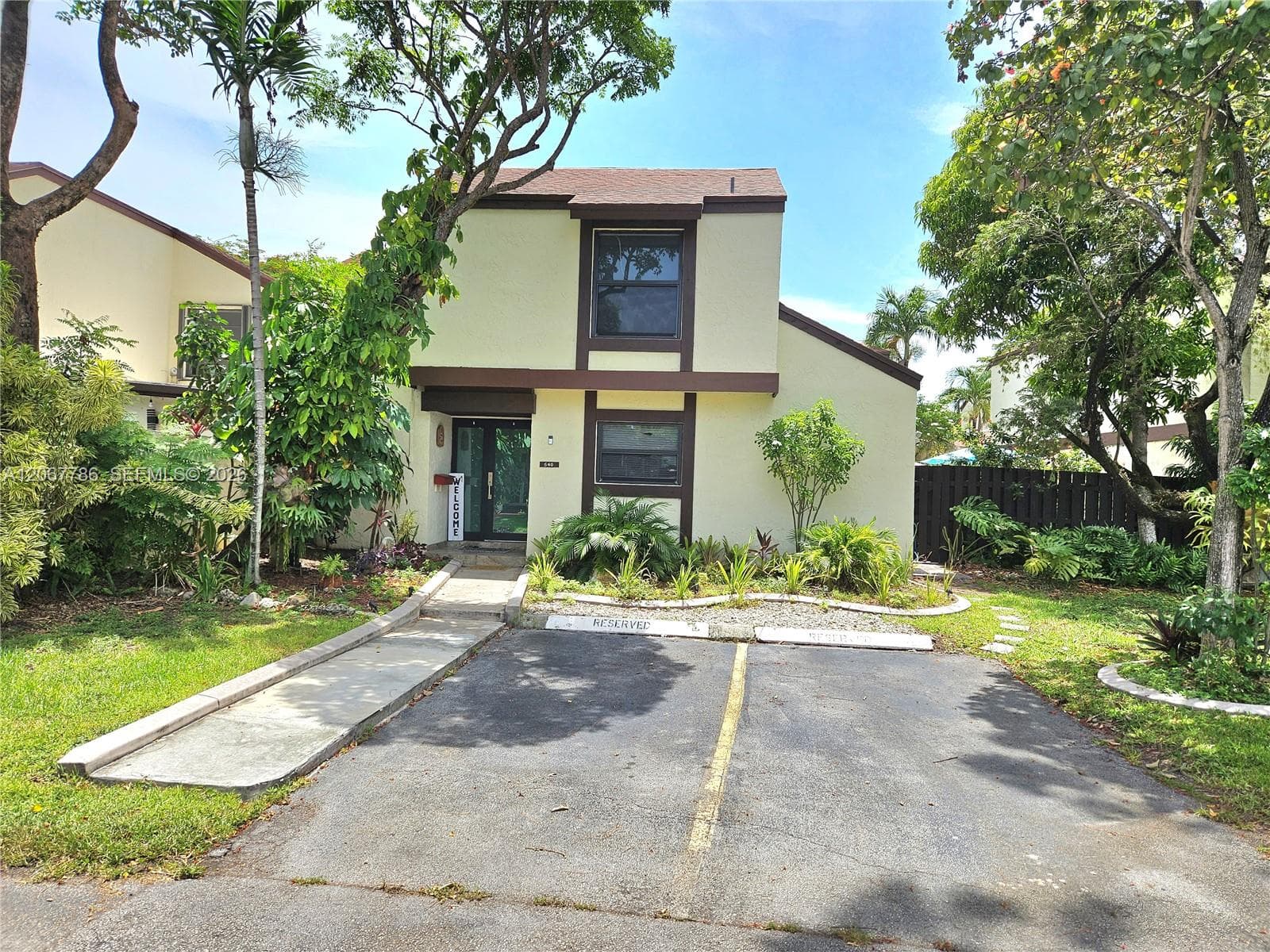 540 NW 99th Pl # 540, Miami, FL 33172 photo 2