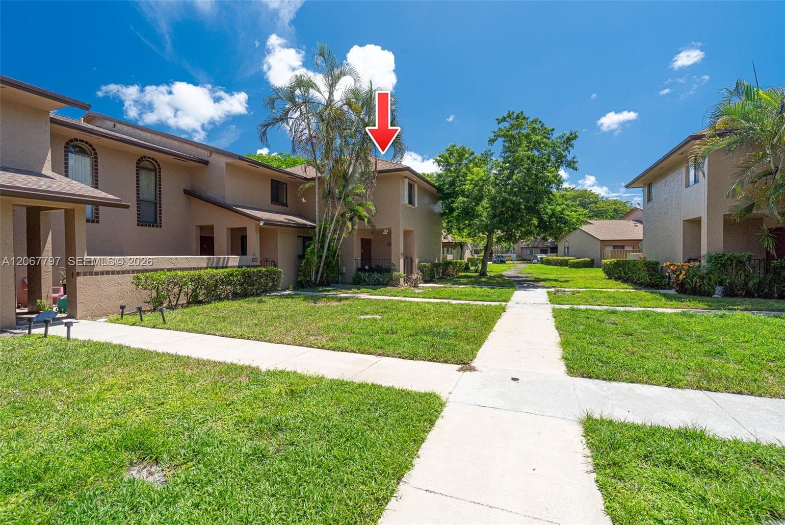 2214 NW 39th Ave, Coconut Creek FL 33066 photo 2