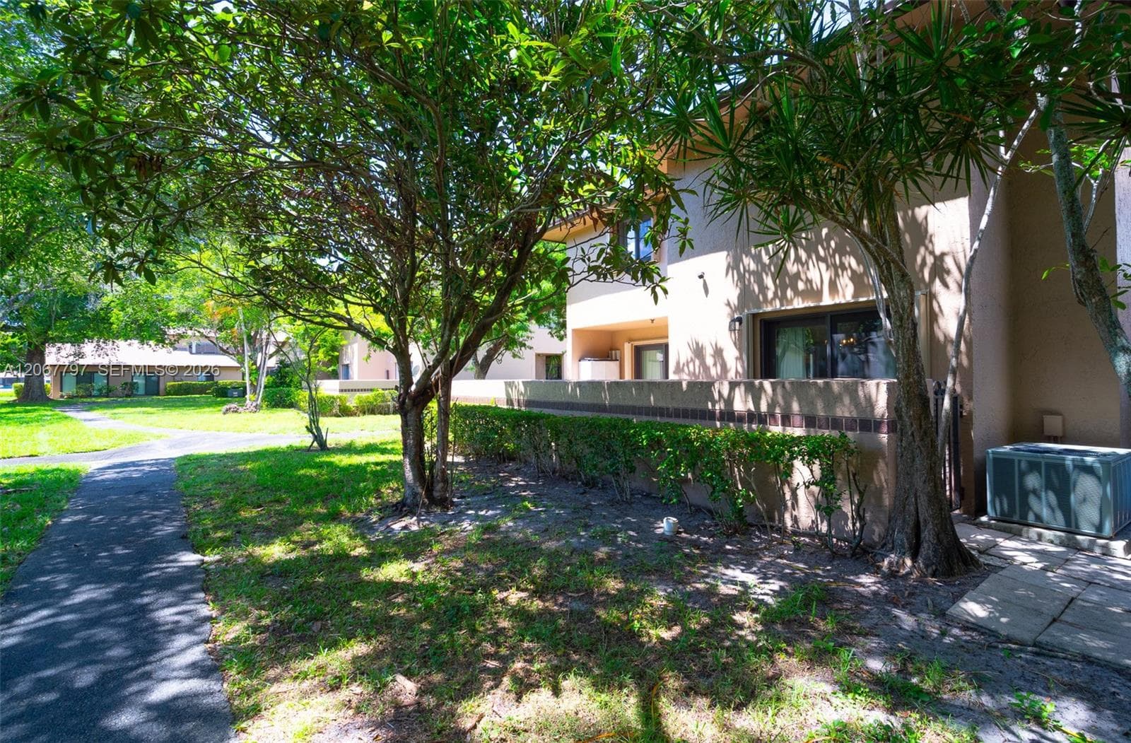 2214 NW 39th Ave, Coconut Creek FL 33066 photo 3