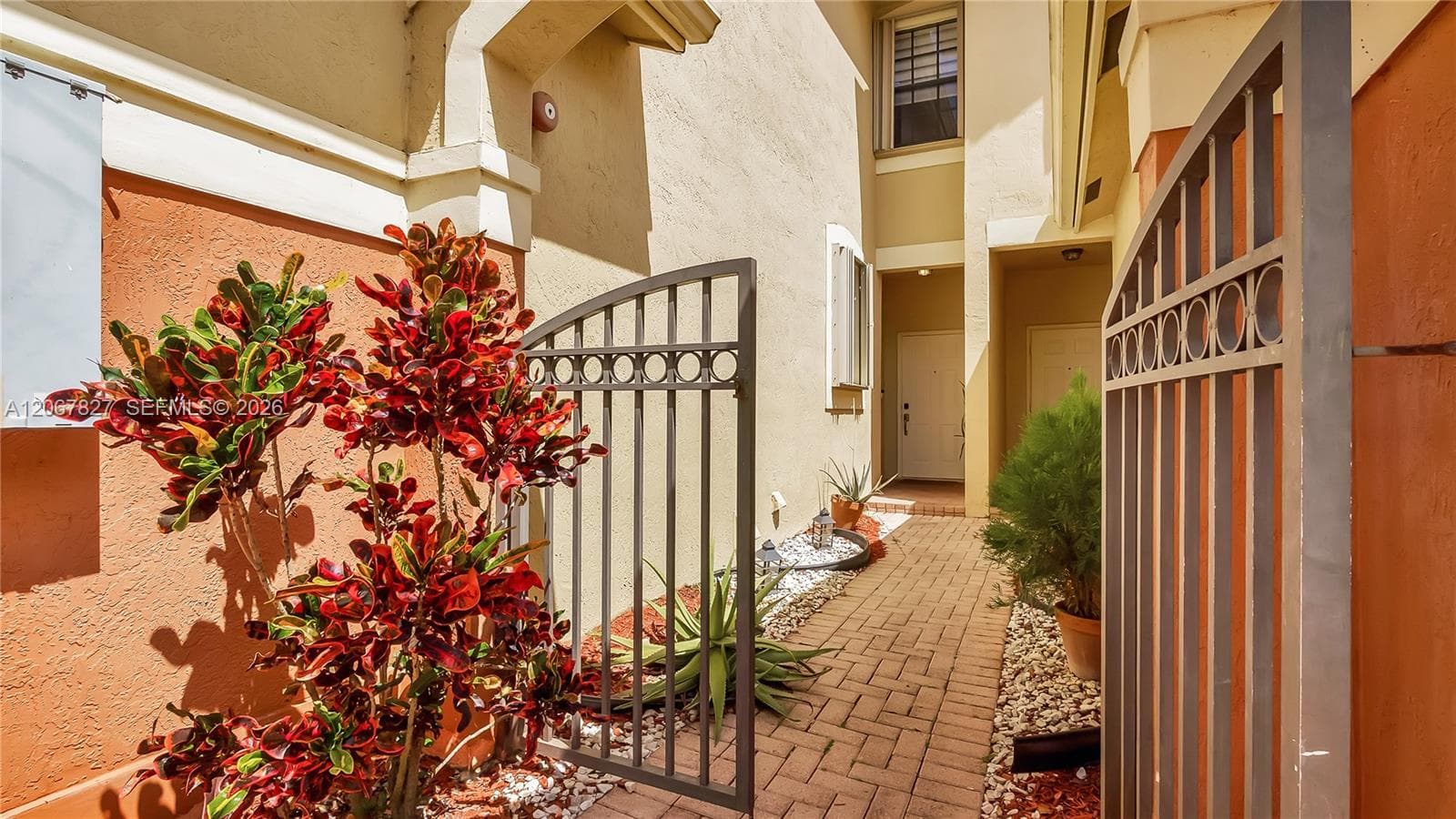 3889 Tree Top Dr # 3889, Weston FL 33332 photo 2
