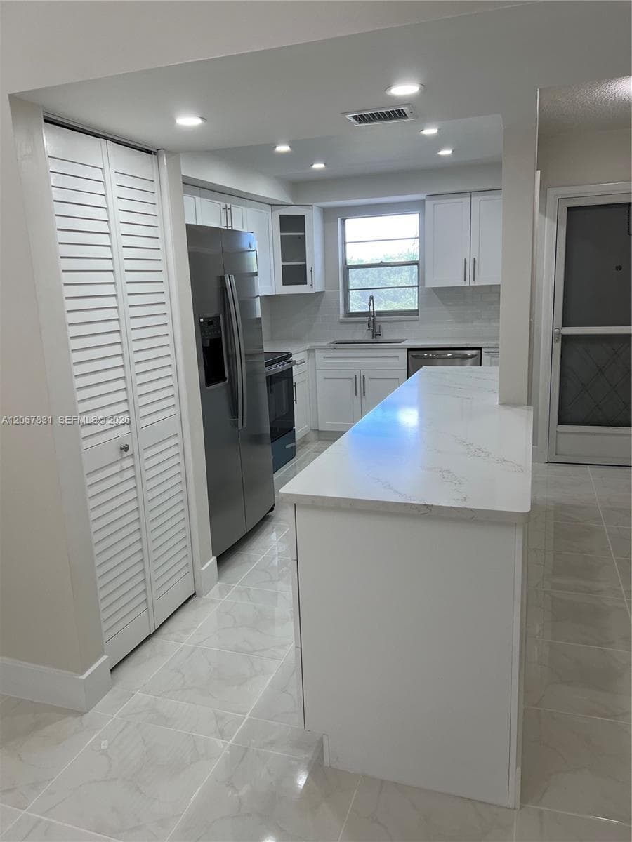 5900 NW 44th St # 405, Lauderhill FL 33319 photo 2