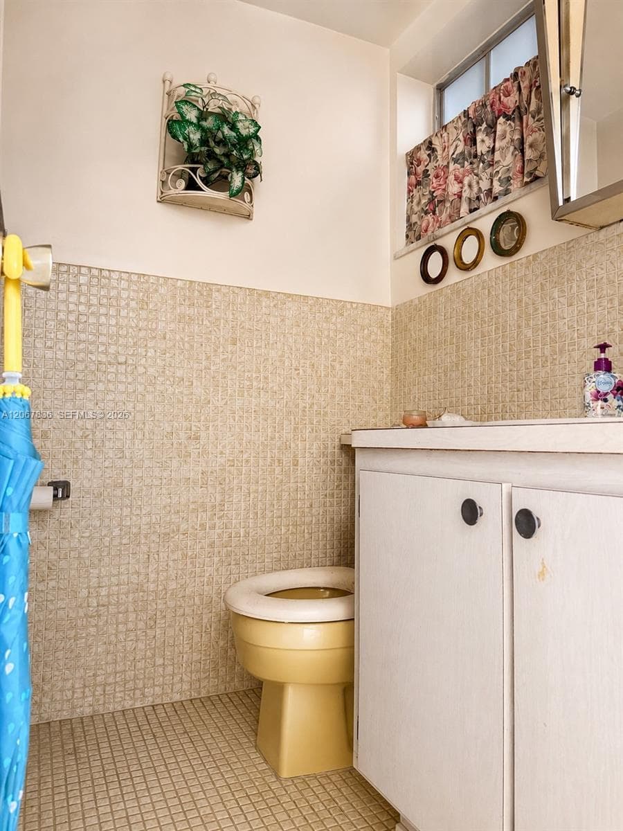 1001 Hillcrest Ct # 204, Hollywood FL 33021 photo 5