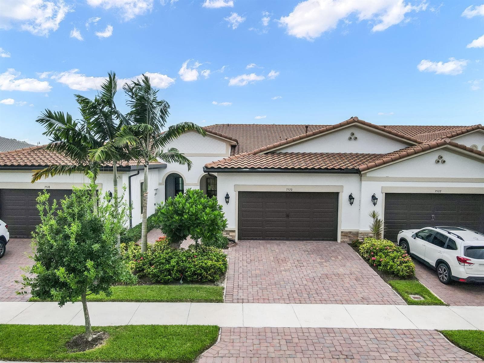 7520 N BLUE SPRING Drive, Parkland FL 33067 photo 2