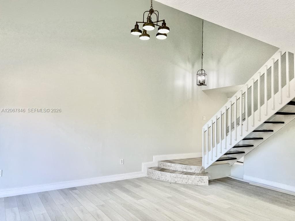 900 SW 113th Ter, Pembroke Pines FL 33025 photo 5