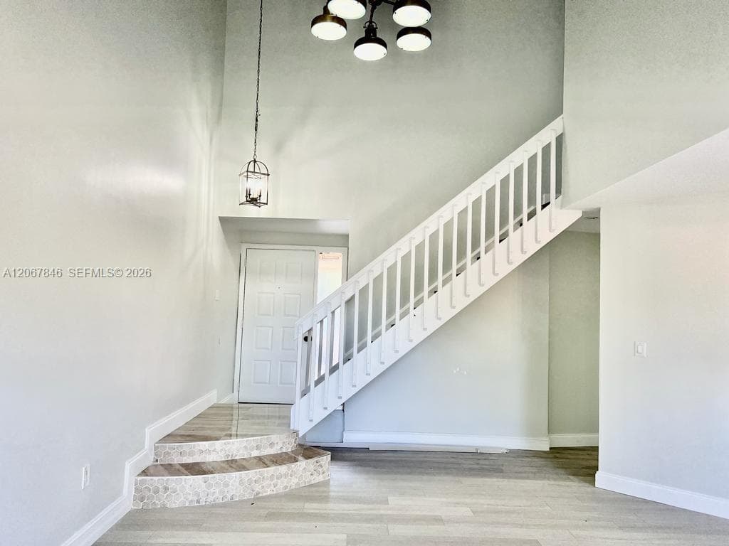900 SW 113th Ter, Pembroke Pines FL 33025 photo 4