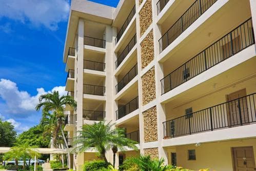 2801 N PALM AIRE Drive # 405, Pompano Beach FL 33069 photo 2