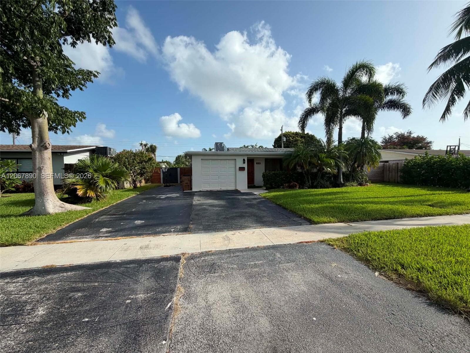 401 SE 3rd Pl, Deerfield Beach FL 33441 photo 3