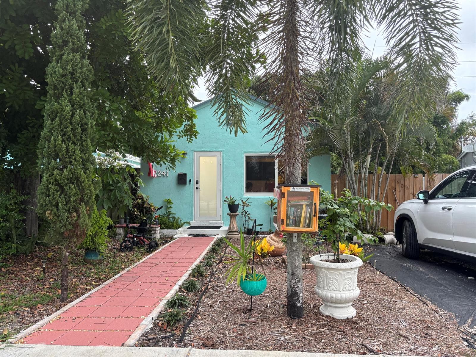 2241 ARTHUR Street, Hollywood FL 33020