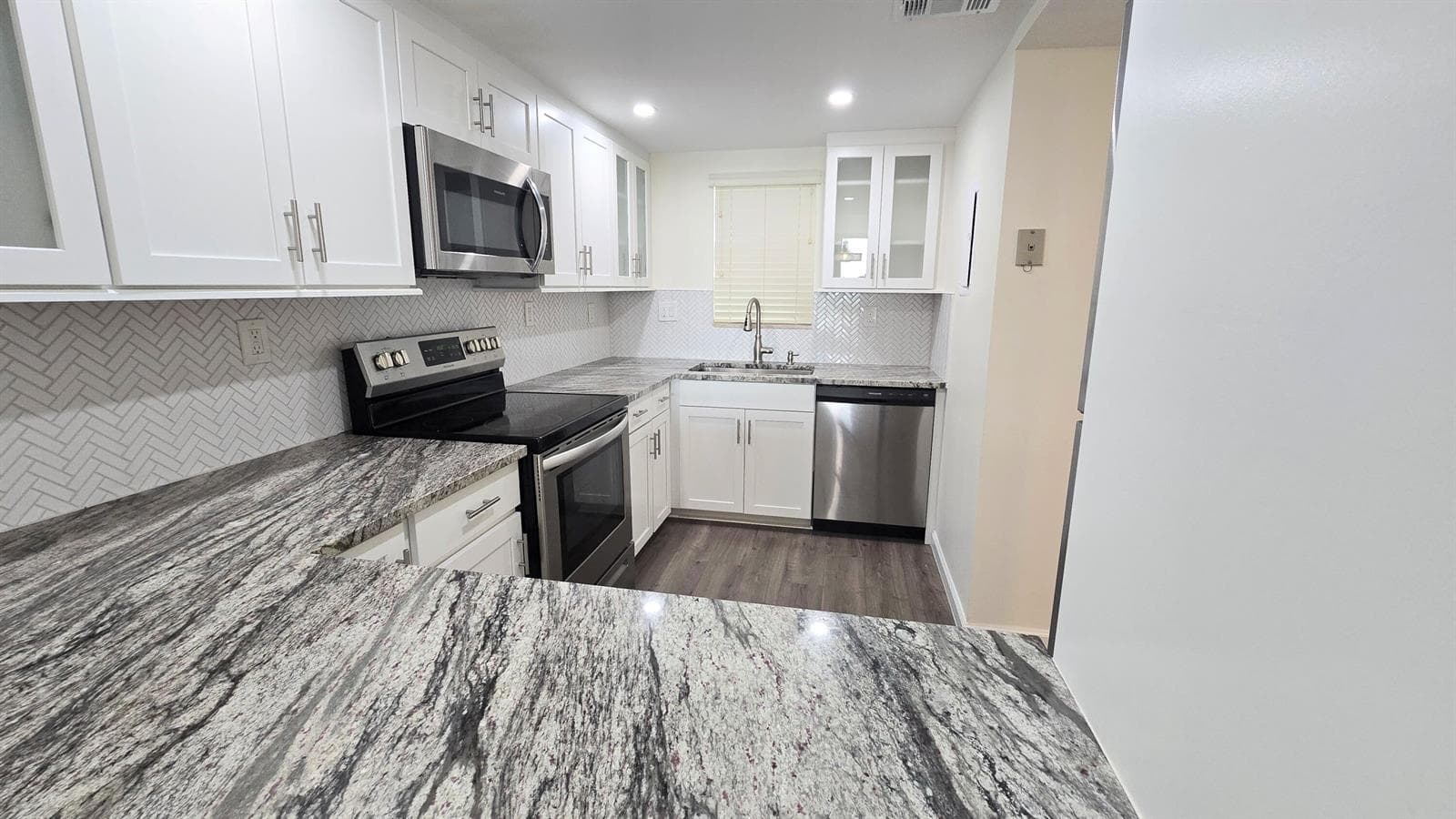3100 W ROLLING HILLS Circle # 609, Davie FL 33328 photo 2
