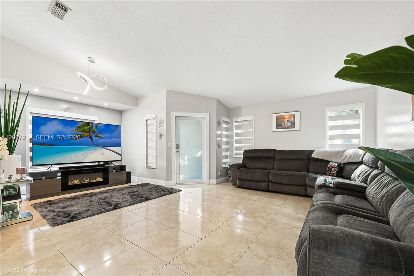 16520 SW 99th St, Miami FL 33196 photo 2